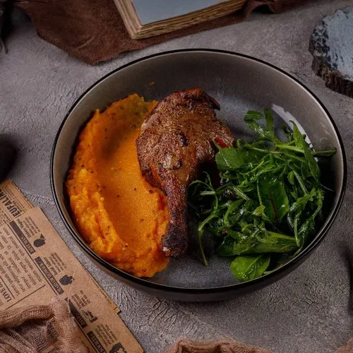 Picior de rață cu piure din batat