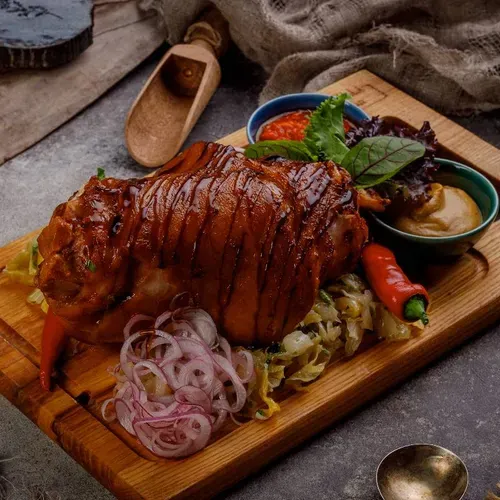 Ciolan de porc afumat